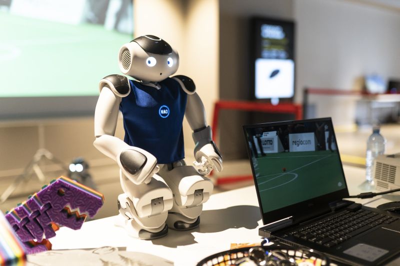 More fun participant interactions, TEDxCalgary &quot;Signal vs Noise&quot;, 2017