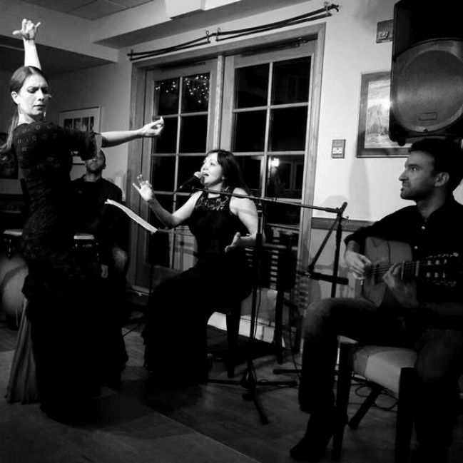 Notas de 4--Navigating Musical Fusion